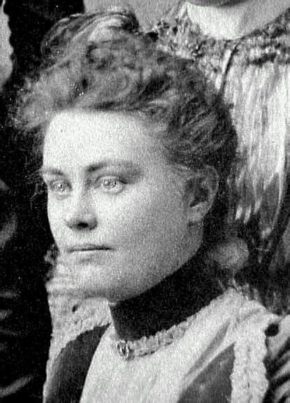 The Psychology of Lizzie Borden: What Made Her a Killer?